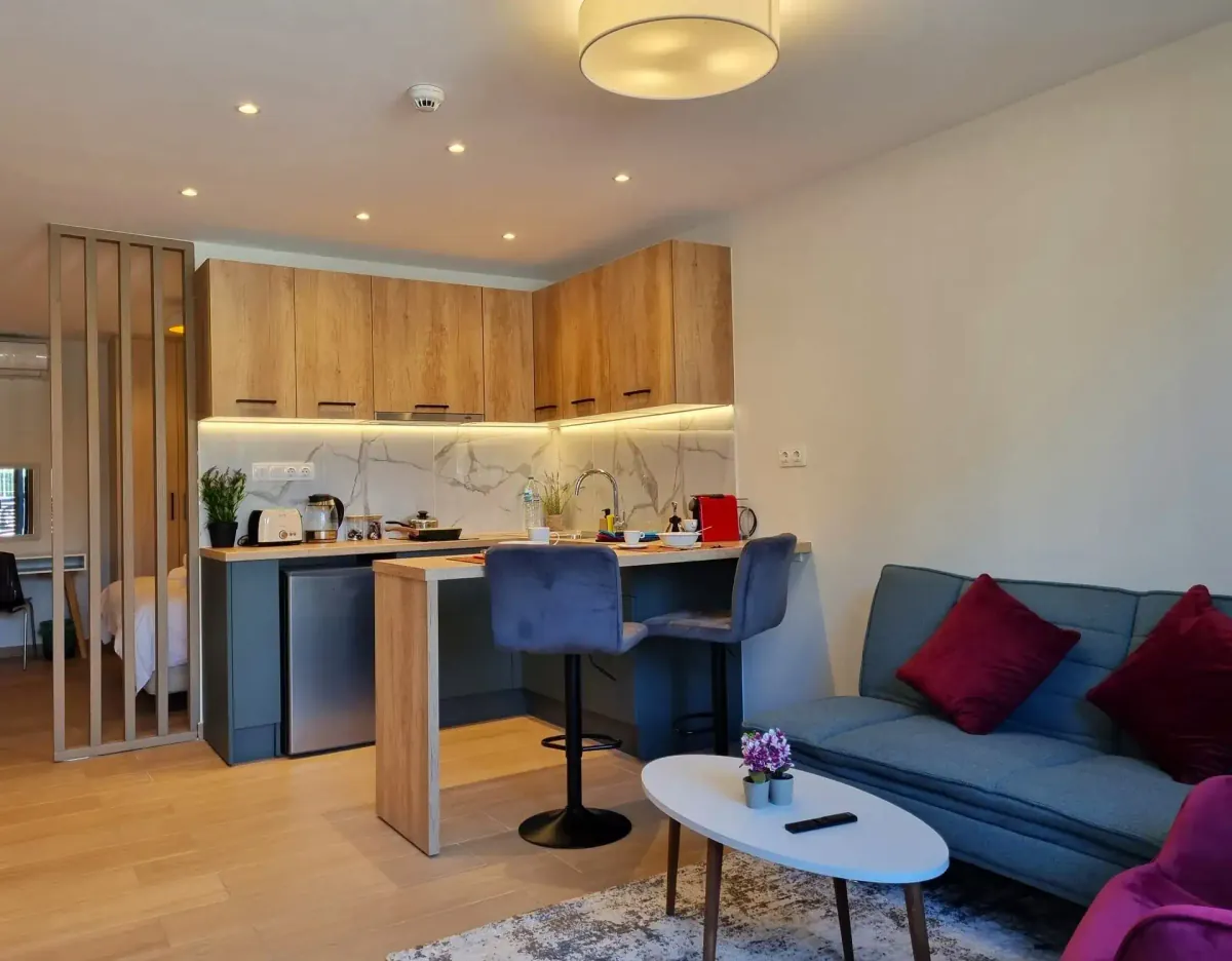 Comfortable Junior Suite with separate bedroom and park view